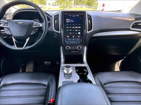 Used 2024 Ford Edge SEL image 6