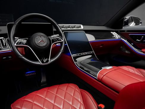 Used 2022 Mercedes-Benz S 580 4MATIC Sedan image 2