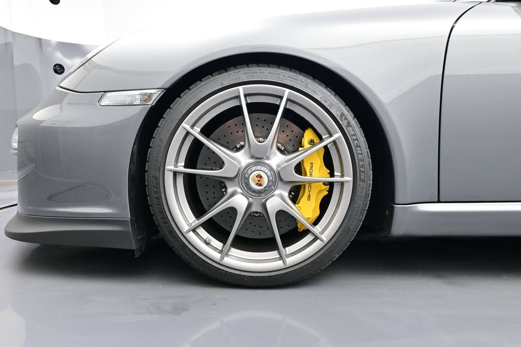 Used 2010 Porsche 911 GT3 RWD image 6