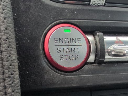 Used 2019 Ford Mustang Premium image 22