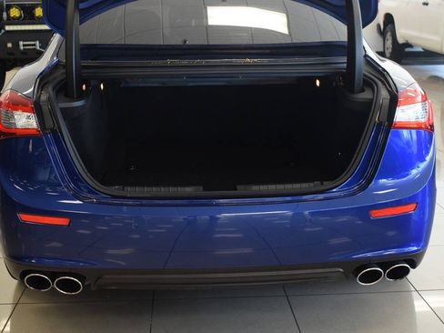 Used 2016 Maserati Ghibli S RWD image 38