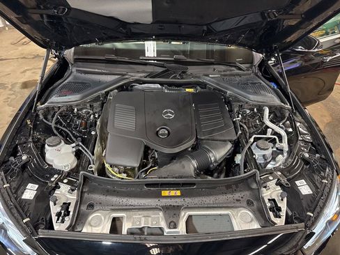 Used 2025 Mercedes-Benz E 350 4MATIC Sedan image 22