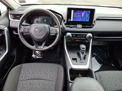 Used 2023 Toyota RAV4 XLE AWD/4WD image 11