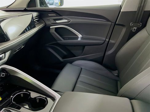 New 2025 Audi Q5 2.0T Premium Plus image 24