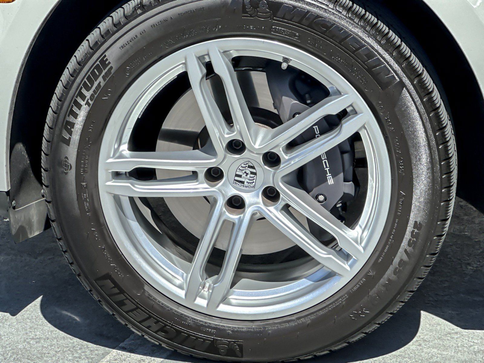 Certified 2026 Porsche Macan AWD/4WD image 25