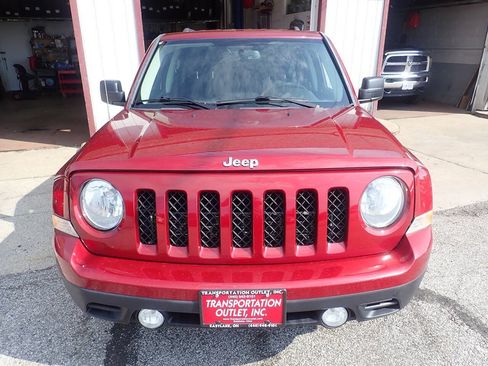 Used 2016 Jeep Patriot Sport w/ Power Value Group AWD/4WD image 3