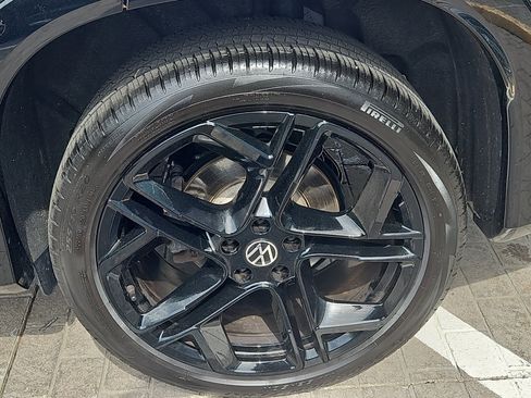 Used 2026 Volkswagen Tiguan SE R-Line AWD/4WD image 28