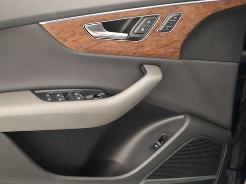 Used 2019 Audi Q8 Prestige image 23