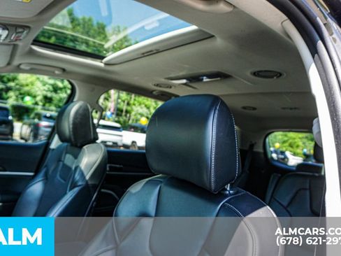 Used 2025 Kia Telluride S AWD/4WD image 17