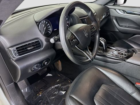 Used 2022 Maserati Levante GT image 21