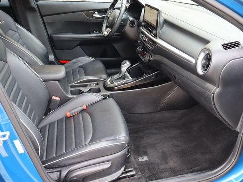 Used 2022 Kia Forte GT-Line w/ GT-Line Premium Package FWD image 16