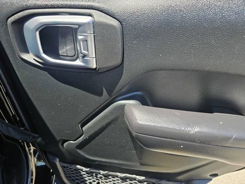 Used 2021 Jeep Gladiator Sport AWD/4WD image 14