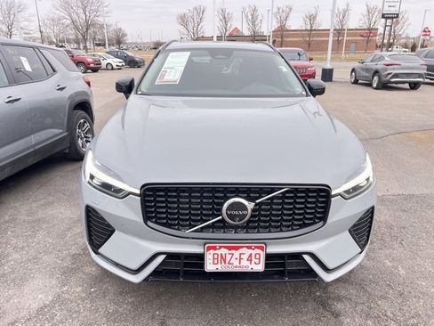 Used 2024 Volvo XC60 B5 Plus image 2