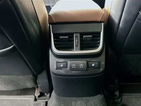 Used 2022 Subaru Outback Touring AWD/4WD image 27