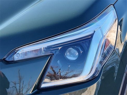 Used 2022 Subaru Forester Premium image 9