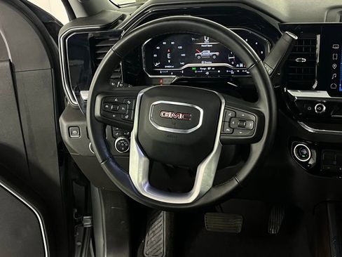 Used 2024 GMC Sierra 3500 SLT w/ SLT Convenience Package image 15