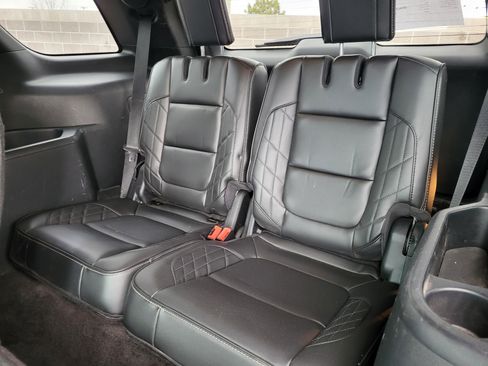 Used 2017 Ford Explorer Platinum image 21