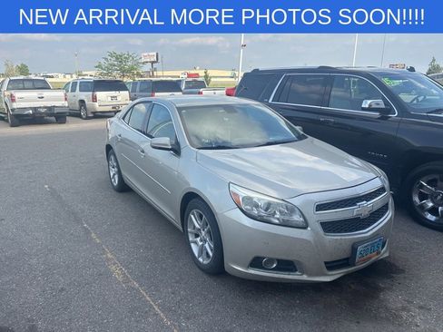 Used 2014 Chevrolet Malibu LT w/ Power Convenience Package FWD image 2