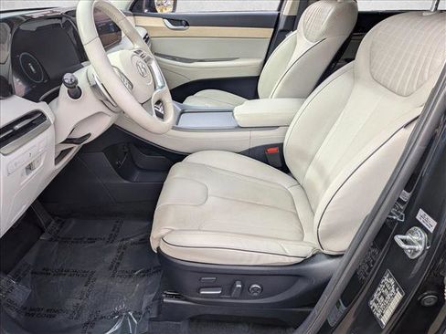 Used 2024 Hyundai Palisade Limited image 14