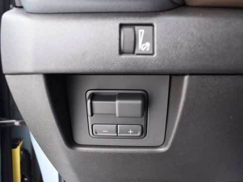 New 2026 GMC Canyon Denali image 36