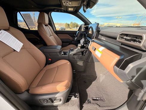 Used 2025 Toyota 4Runner Limited image 30