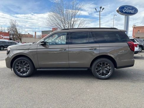New 2026 Ford Expedition Platinum w/ Stealth Appearance Package image 6