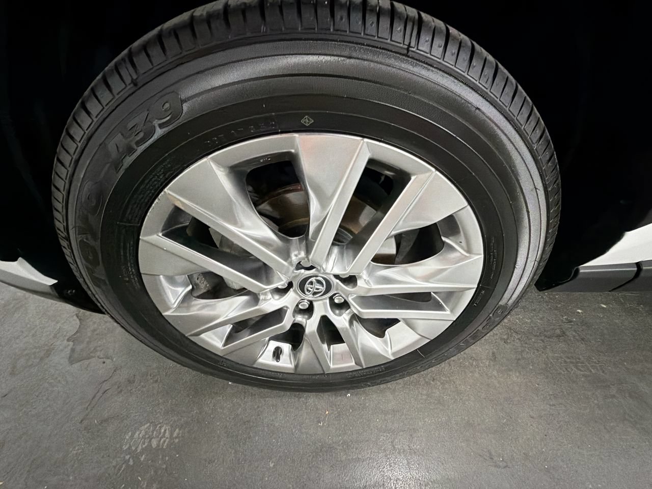 Used 2020 Toyota RAV4 XLE FWD image 31