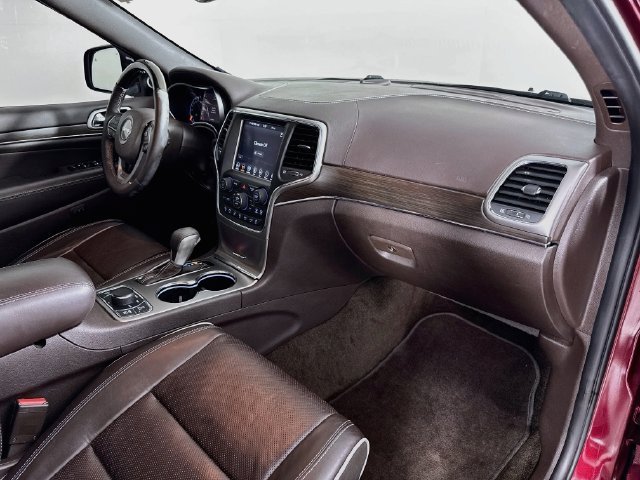 Used 2018 Jeep Grand Cherokee Overland AWD/4WD image 35