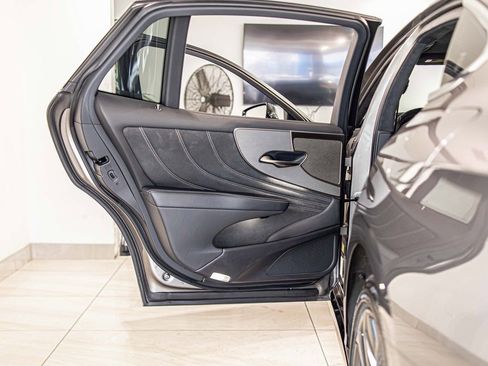 Used 2022 Lexus LS 500 F Sport w/ Accessory Package (Z1) image 36