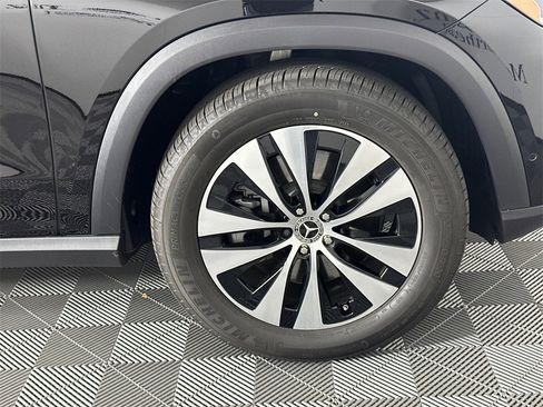 Certified 2025 Mercedes-Benz GLE 450 GLE 450 image 13