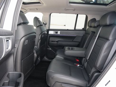 Used 2025 Hyundai Santa Fe Limited image 26