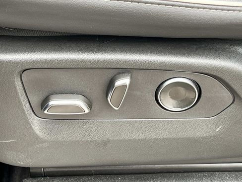 Used 2024 Cadillac Escalade ESV Premium Luxury w/ Performance Package image 23