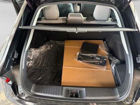 New 2026 Toyota Prius LE FWD image 23