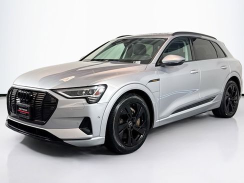 Used 2022 Audi e-tron Premium w/ Convenience Plus Package image 1