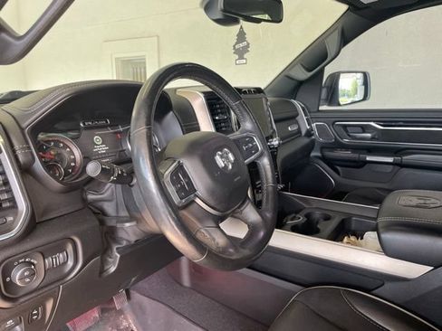Used 2019 RAM 1500 Laramie AWD/4WD image 10