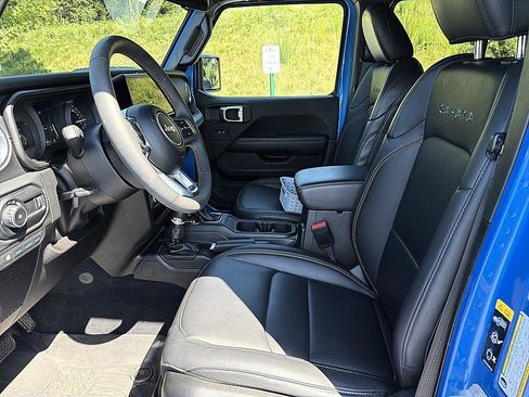 Used 2024 Jeep Wrangler Unlimited Sahara w/ Safety Group AWD/4WD image 11
