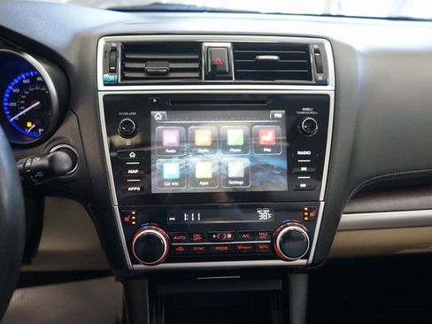 Used 2018 Subaru Outback 2.5i Limited image 7