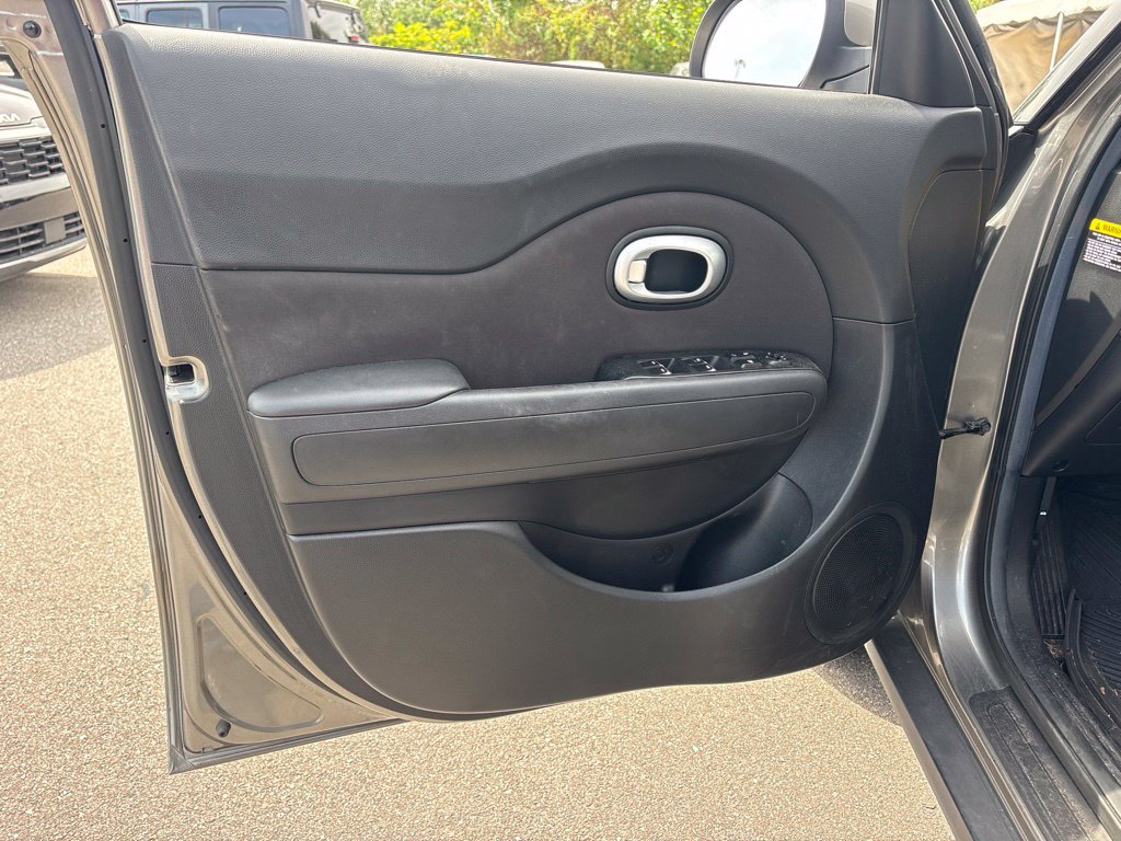 Used 2019 Kia Soul FWD image 10