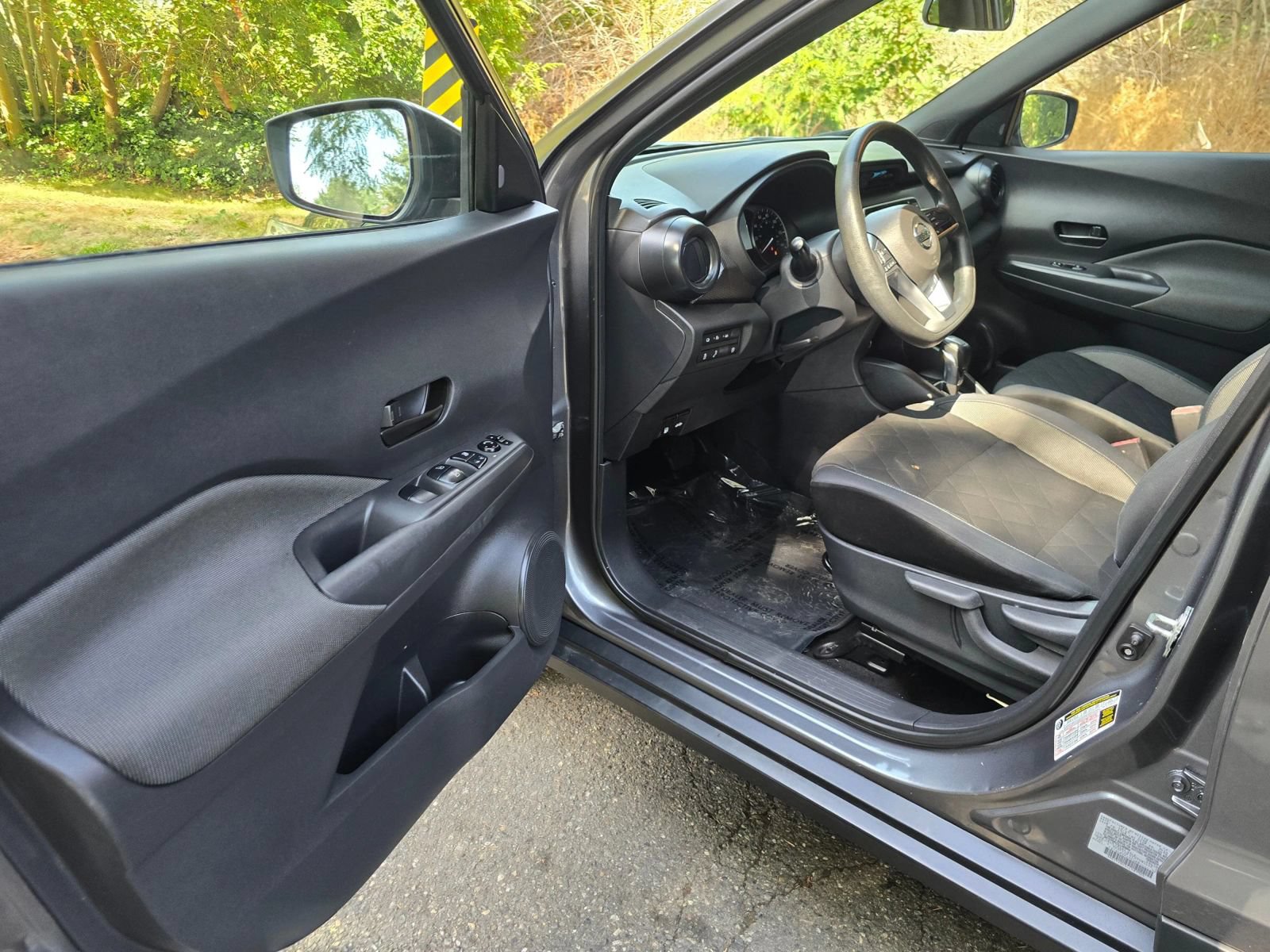 Used 2020 Nissan Kicks S FWD image 19
