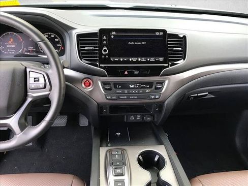 Used 2025 Honda Ridgeline RTL image 10