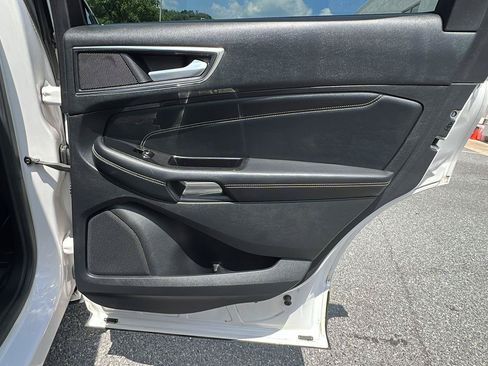 Used 2015 Ford Edge Titanium w/ Equipment Group 302A AWD/4WD image 14