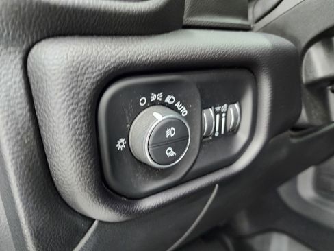 Used 2020 RAM 2500 Big Horn w/ Level 2 Equipment Group image 42