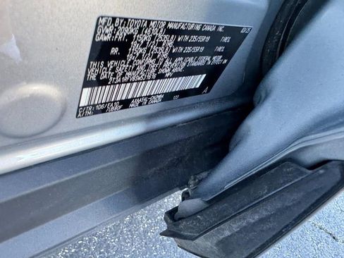 Used 2025 Toyota RAV4 XLE Premium image 25