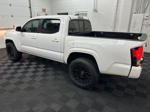 Used 2018 Toyota Tacoma SR w/ SR Convenience Package AWD/4WD image 6