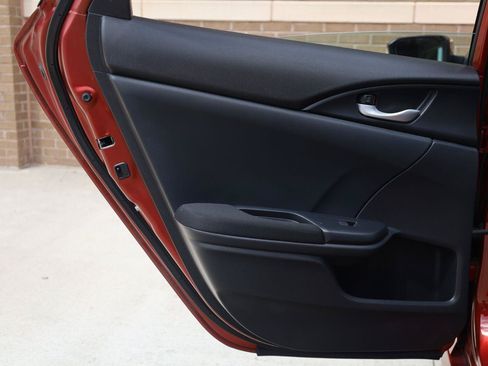 Used 2019 Honda Civic EX image 17