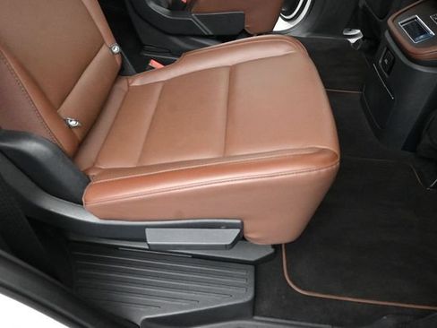 Certified 2025 Lincoln Navigator Reserve AWD/4WD image 28