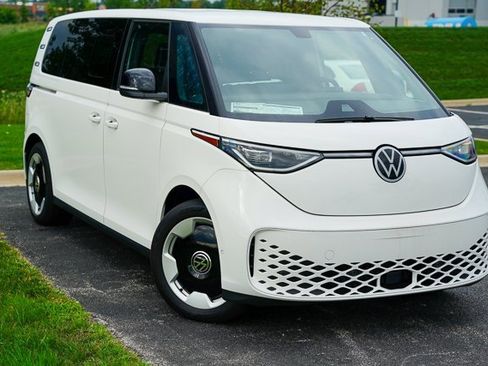 New 2025 Volkswagen ID. Buzz Pro S image 2