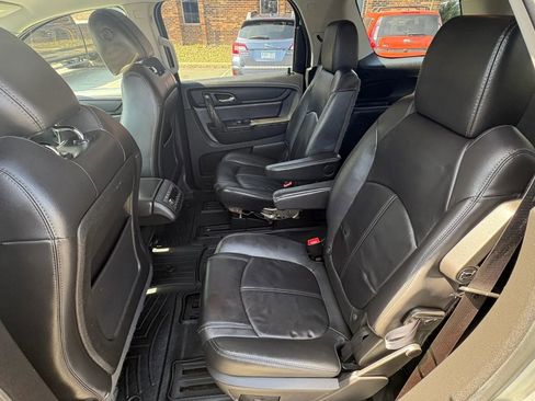 Used 2016 GMC Acadia SLT image 24