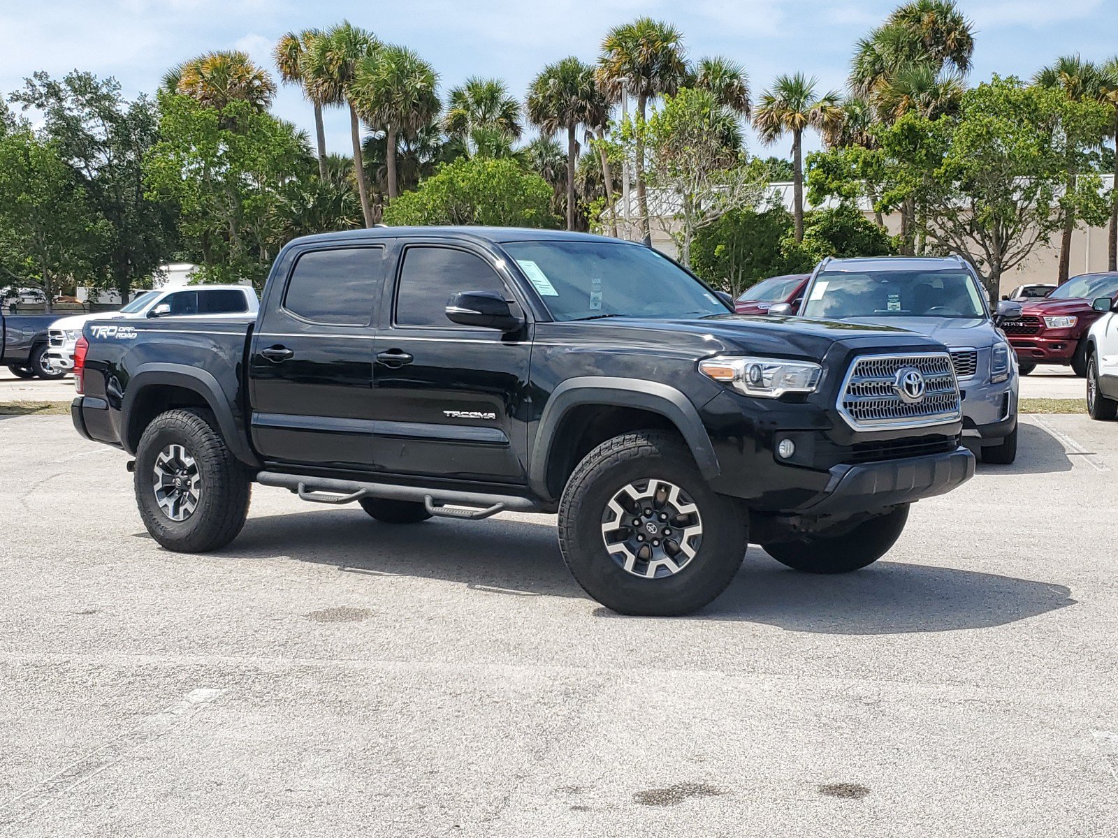 Used 2016 Toyota Tacoma TRD Off-Road w/ Premium & Technology Package RWD image 33