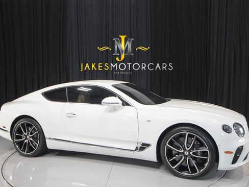 Used 2020 Bentley Continental GT V8 AWD/4WD image 14